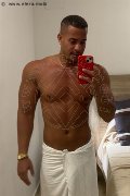 Alghero Boys Yonder 320 07 82 749 foto selfie 1